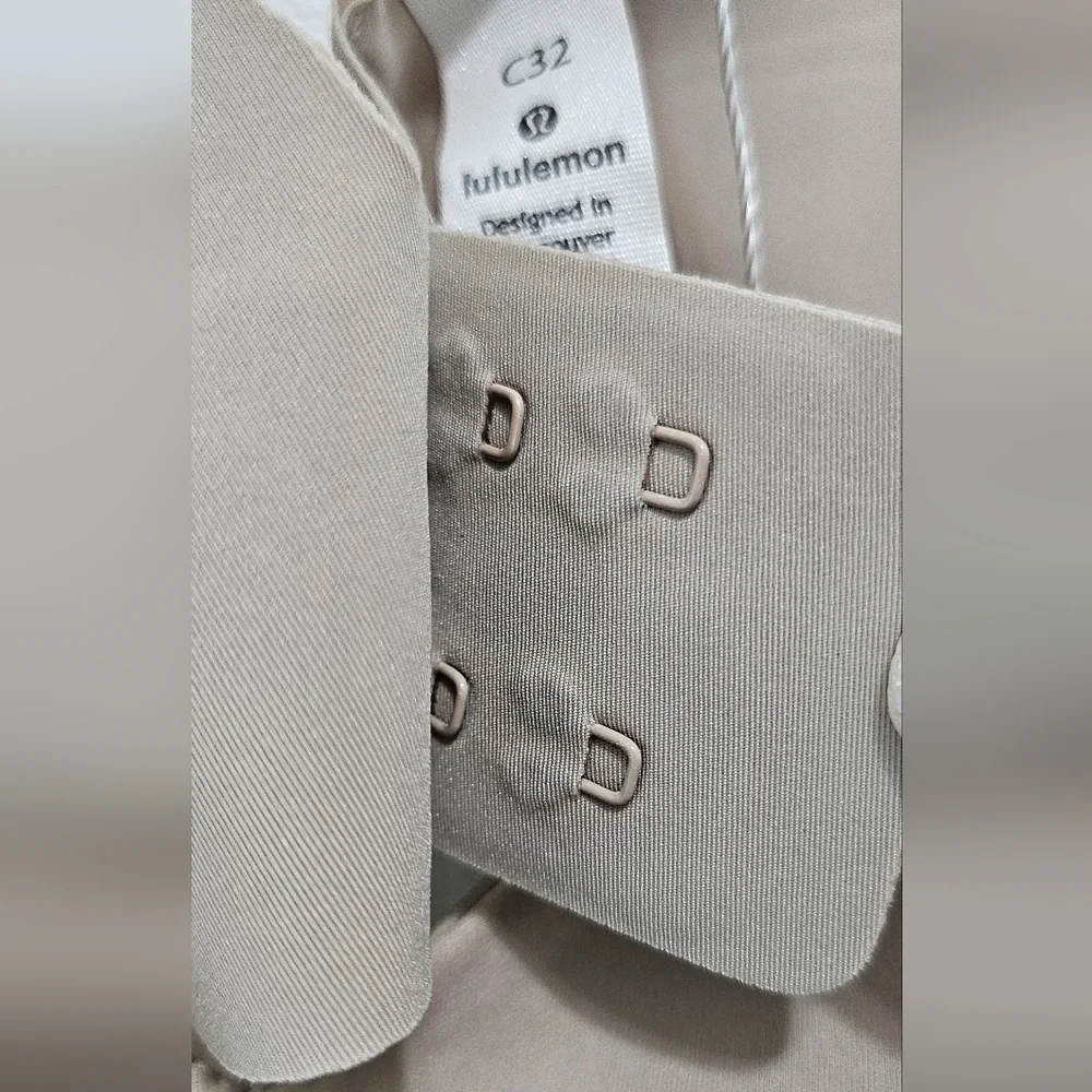 Lululemon Athletica Soft Beige Bra - Picture 7 of 8